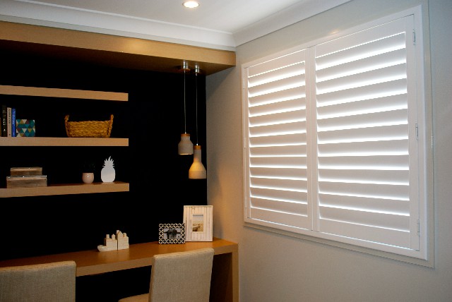 British design Wholesale PVC plantation shutters with factory price